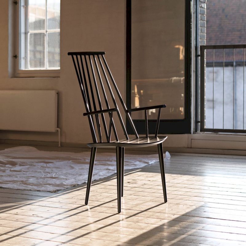 J 110 armchair